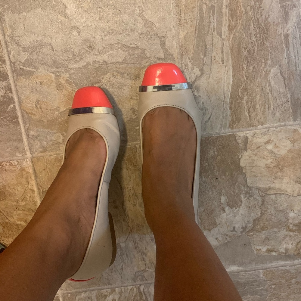 Calvin Klein coral cap toe flats
